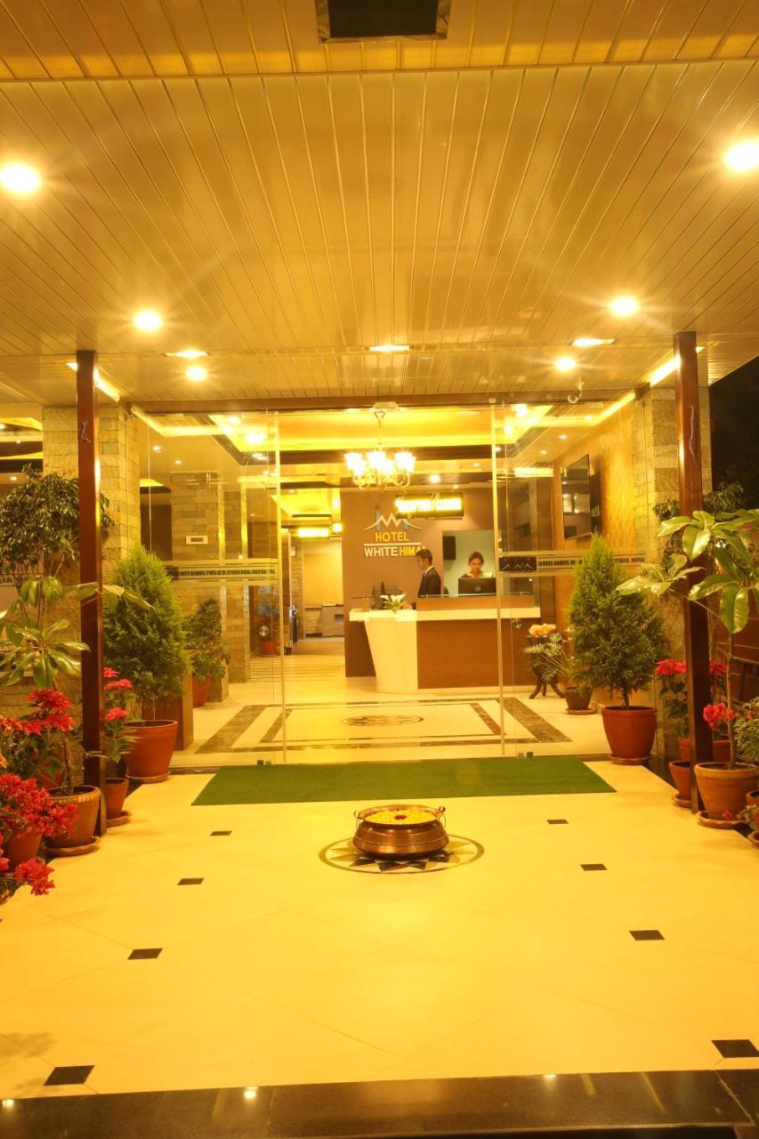 Hotel White Himal Покхара Экстерьер фото