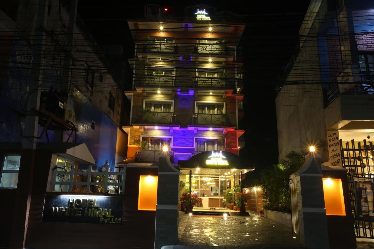 Hotel White Himal Покхара Экстерьер фото