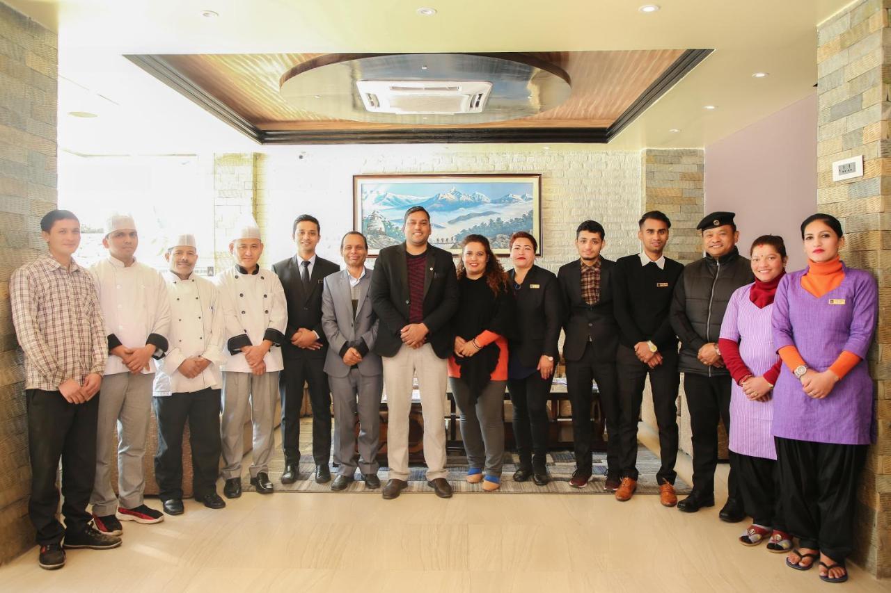 Hotel White Himal Покхара Экстерьер фото